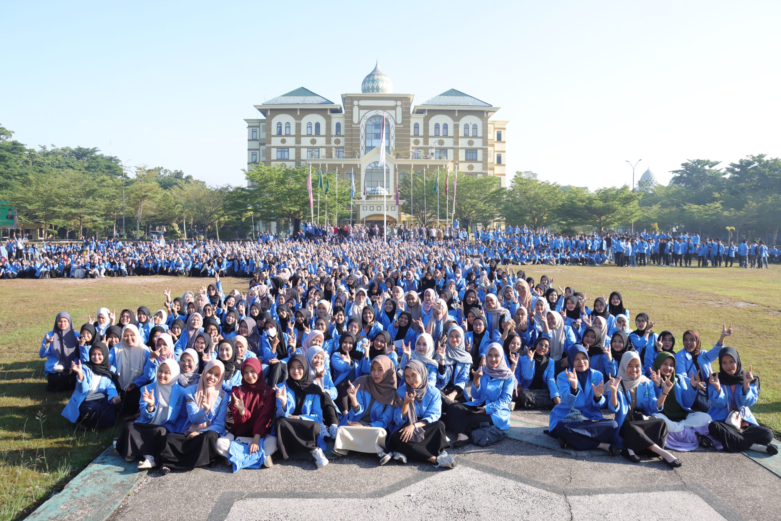 UIN Suska Riau Lepas 4.627 Mahasiswa KKN ke-49