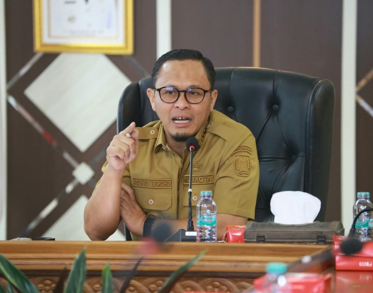 Wako Pekanbaru Ancam Potong TPP Pegawai yang Sembarangan Merokok di Kantor
