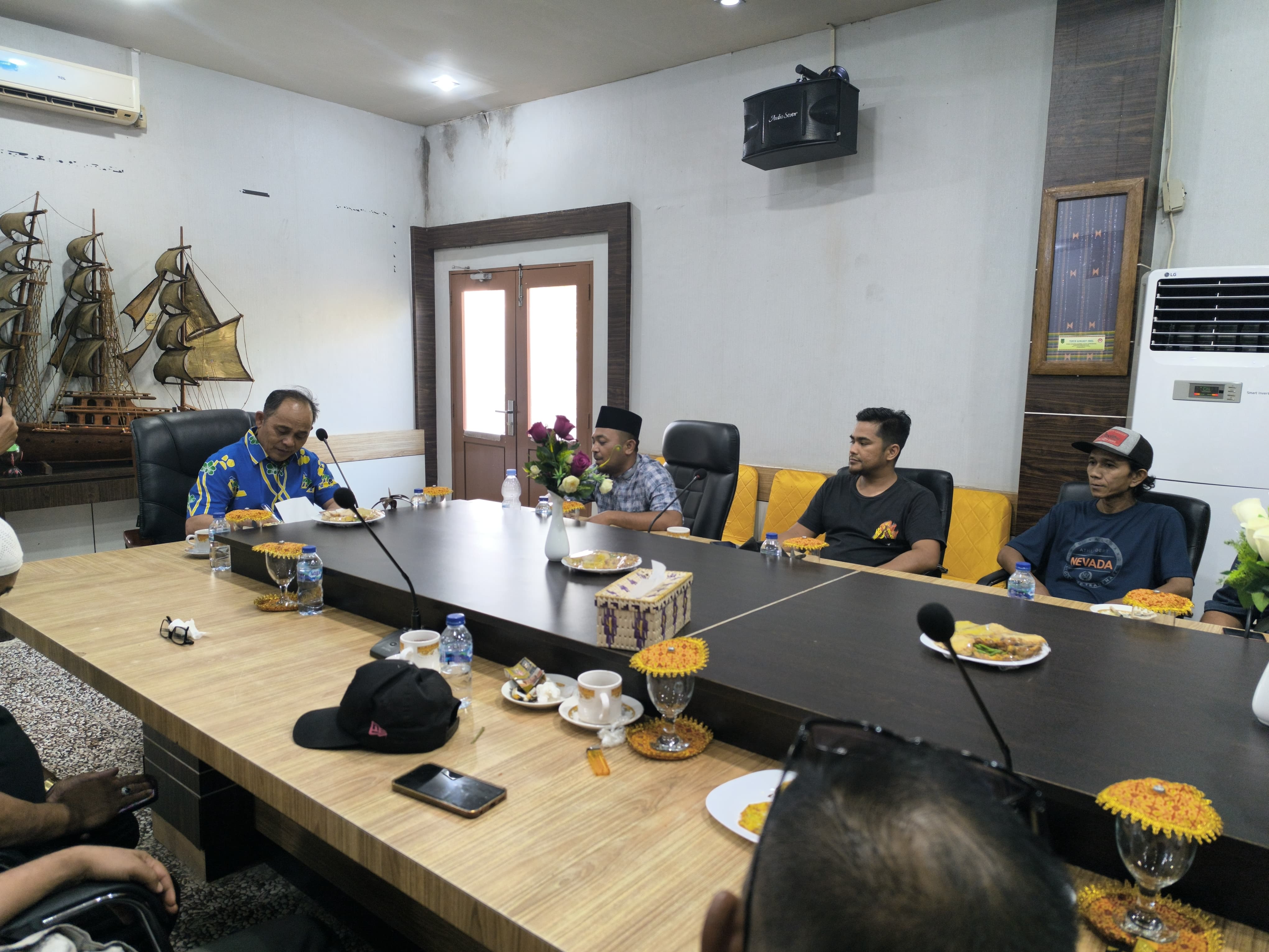 Bupati Herman Sambut Para Pedagang, Bahas Rencana Revitalisasi Pasar di Tembilahan
