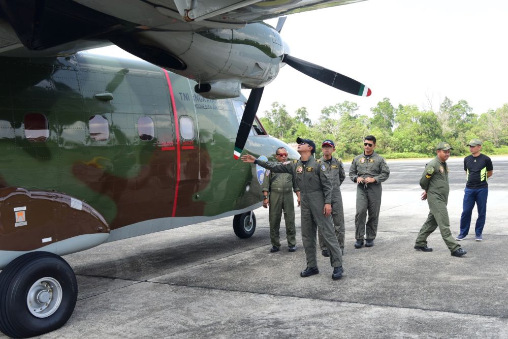 Kerahkan OMC di Riau, BNPB Tebar Garam dan Kapur Tohor untuk Atasi Karhutla
