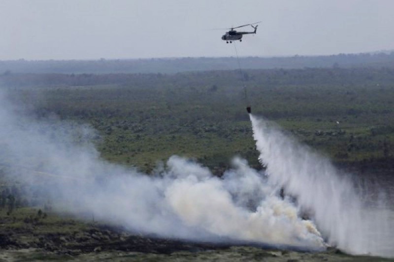 Titik Api Meningkat, Satgas Udara Kerahkan 3 Heli Pemadam dan 2 Pesawat Modifikasi Cuaca