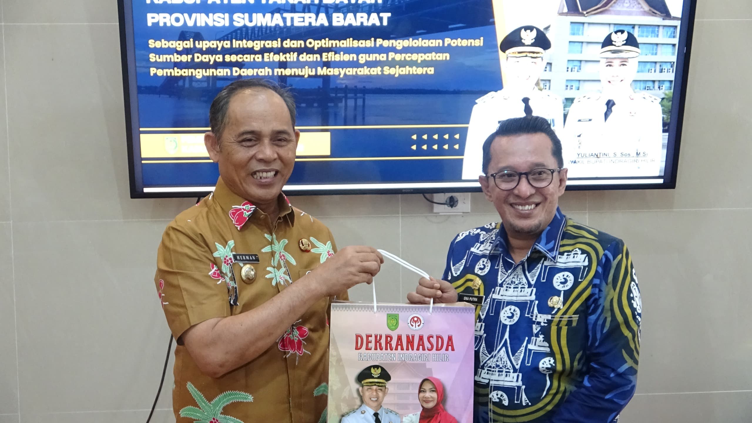 Bupati Inhil Terima Kunjungan Bupati Tanah Datar