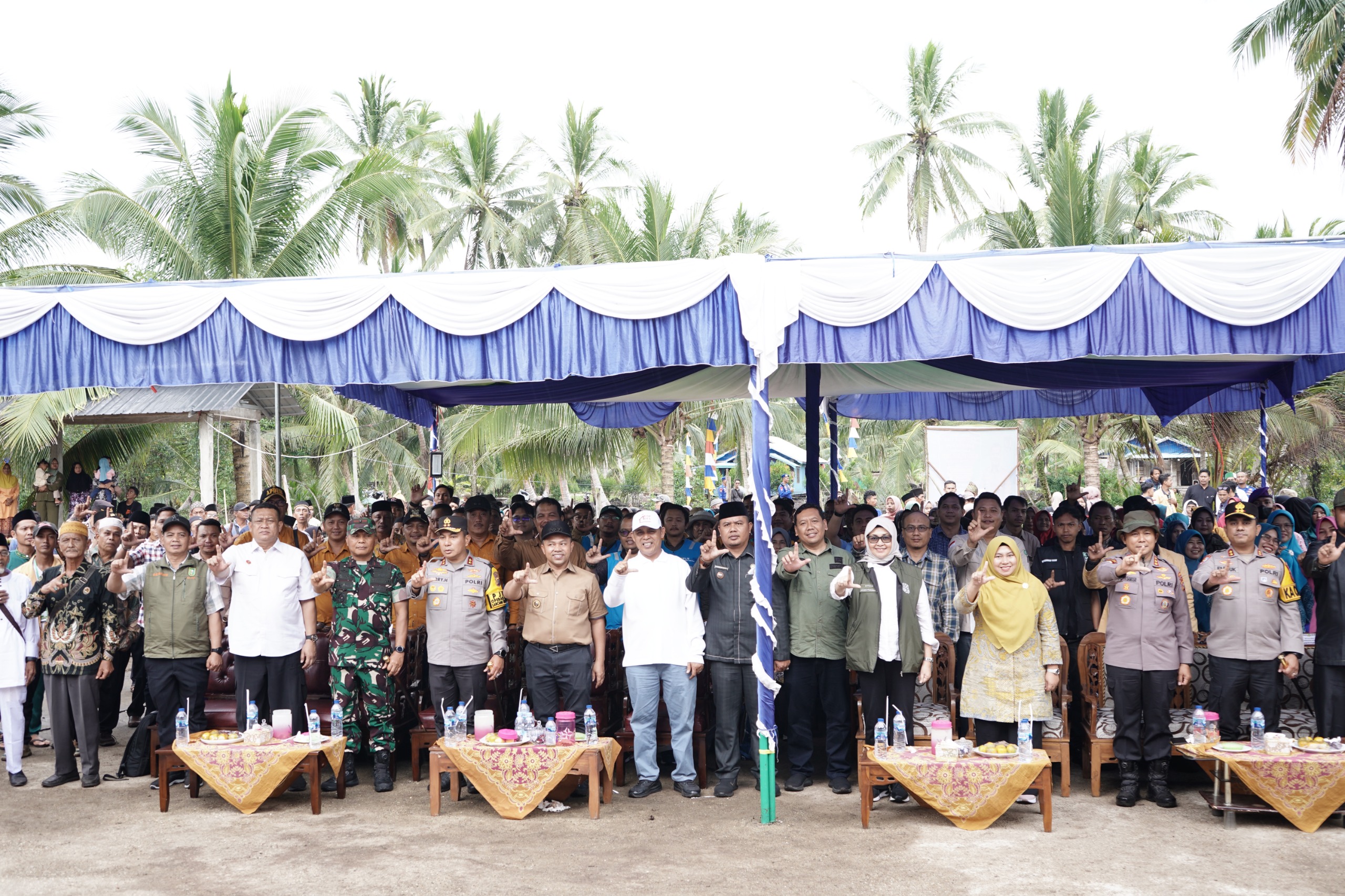 Ada Penanaman Mangrove, Peresmian Pesantren Ekologi dan Peluncuran Maskot Rajalesa