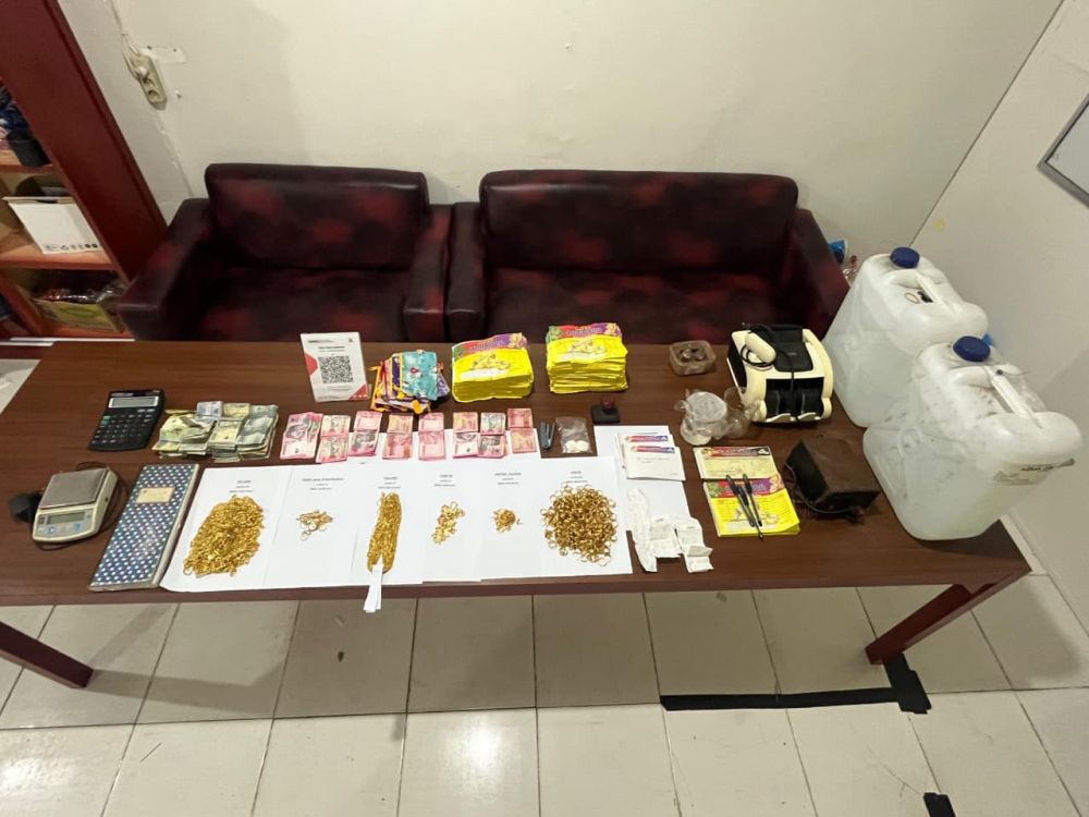 Alahmak! Petani, Nelayan, Buruh Sawit Kena Prank Beli Emas Palsu di Pasar Mandau