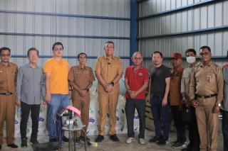 Gandeng Calon Investor, Wakil Bupati Muzamil Tinjau Sentra IKM Sagu Sungai Tohor