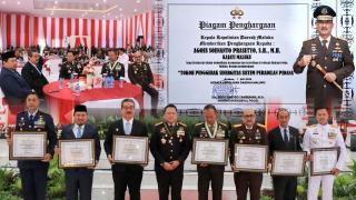 Kajati Agoes SP Raih Penghargaan Tokoh Penggerak Sinergitas Sistem Peradilan Pidana Provinsi Maluku