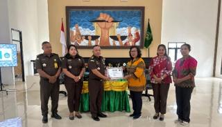 Plt Kajari SBB Menyebut Pelayanan Terhadap Kelompok Rentan harus Diberdayakan 