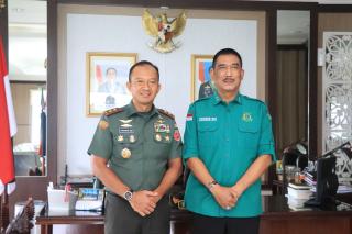 Kajati Maluku Agoes SP Lakukan Pertemuan Pangdam XV/Pattimura 