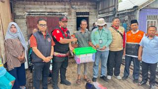 Pemkab Inhil Salurkan Bantuan untuk Korban Angin Puting Beliung di Desa Sungai Bela