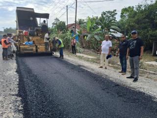 Jelang Pacu Jalur, Gubernur Abdul Wahid Sigap Perbaiki Jalan Menuju Kuansing