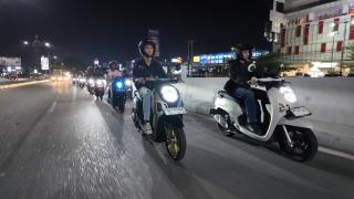 Diikuti Puluhan Bikers, Capella Honda Gelar Scoopy Veloreativity Night Ride