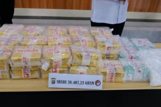 Polisi Ringkus Kurir 25 Kg Sabu, Pelaku Sempat Kabur