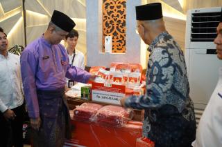 Riau Dapat Bantuan Peralatan Karhutla hingga Sertifikat Halal Gratis dari Pemerintah Pusat