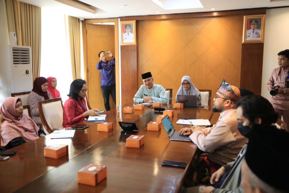 Rapat Bersama RSUD AA, Pj Sekda Bahas Pelayanan Kesehatan Eksekutif