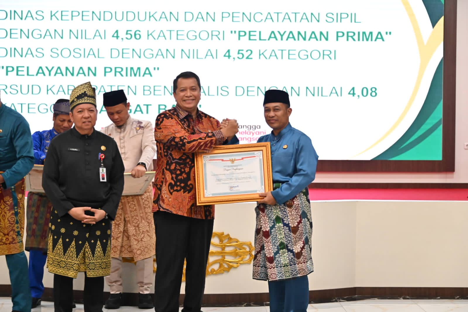 Bengkalis Borong Tiga Penghargaan Pelayanan Publik