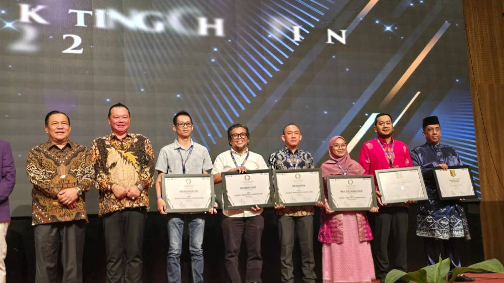 Satpol PP Dumai Bawa Pulang Penghargaan Public Service for IMPACT Award 2025