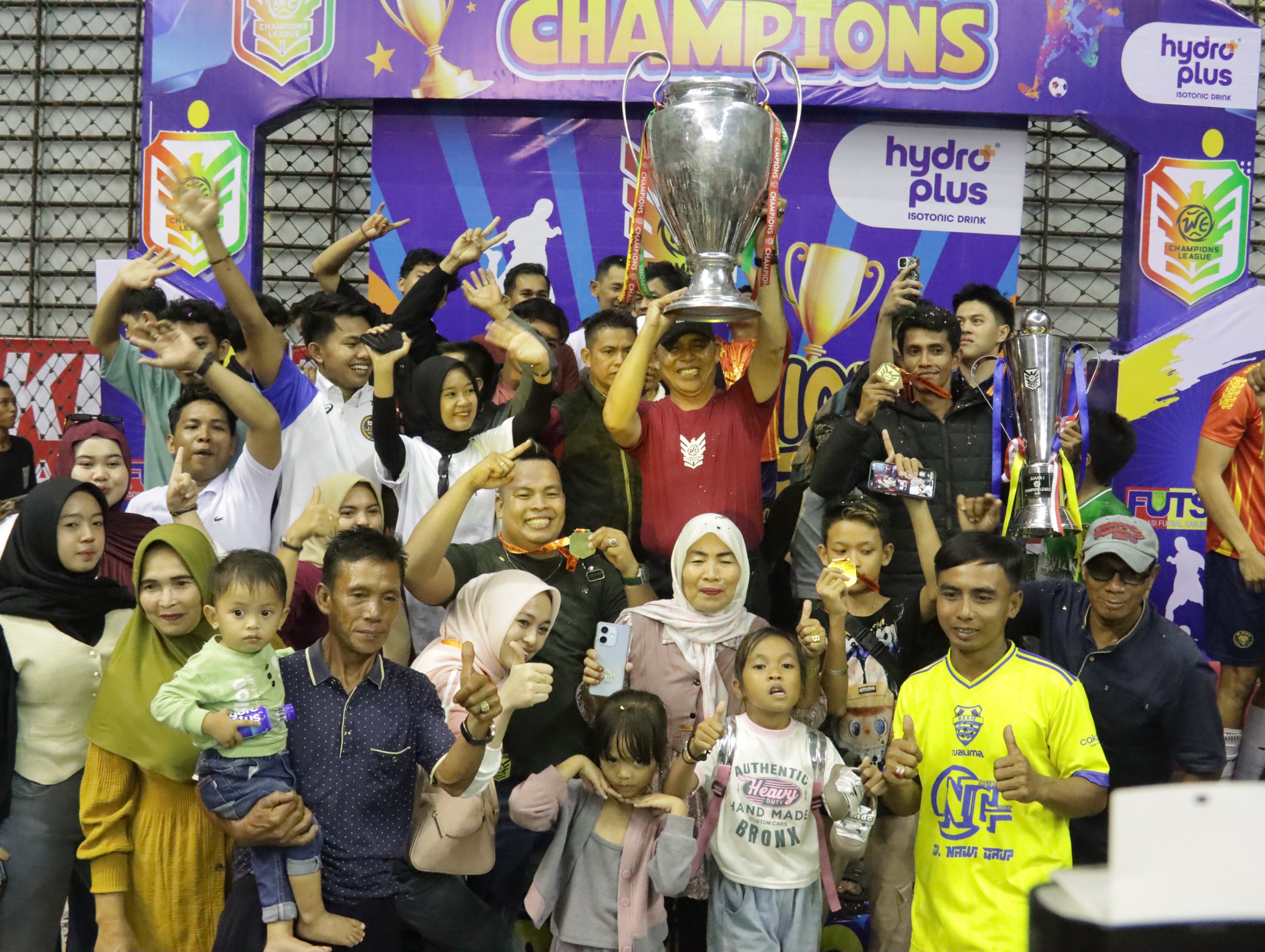 Bupati Inhil, Herman, Tutup Turnamen Futsal WE Champions League 2025