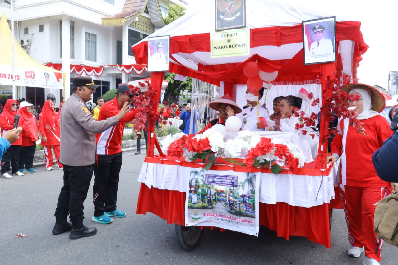 Memeriahkan HUT Kemerdekaan RI Ke 80, Pemkab Rohil Gelar Lomba Pawai Karnaval