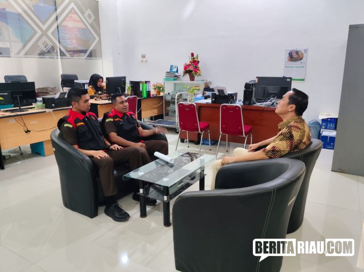Kejari Menggeledah Kantor Dinas Pemuda Olahraga dan BPKAD Kabupaten Maluku Tenggara
