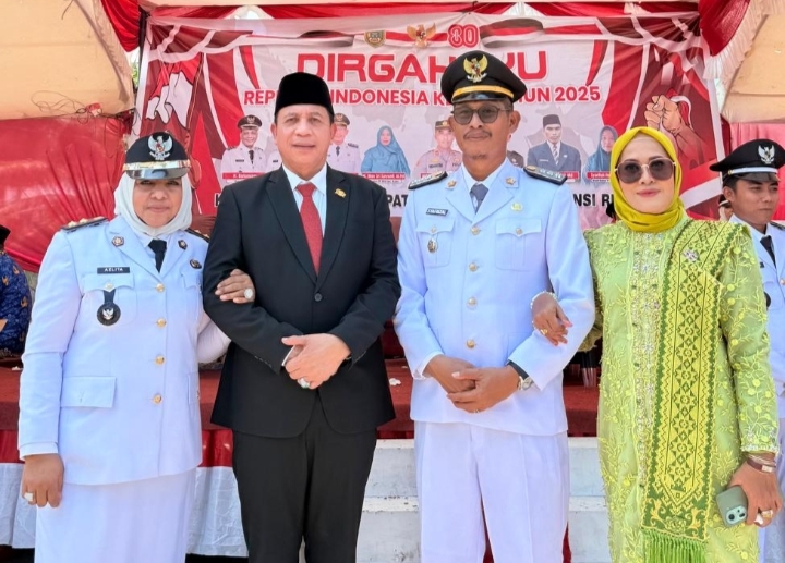 Hadiri Upacara HUT RI ke 80, Ketua Apdesi Rohil Azlita : Jangan Pernah Melupakan Jasa Pahlawan