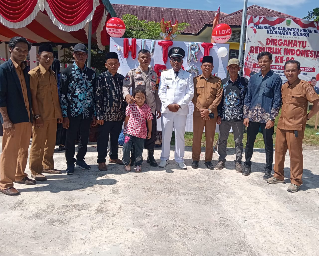 Pj. Penghulu Darussalam Syafri Menghadiri Upacara HUT Kemerdekaan RI ke 80