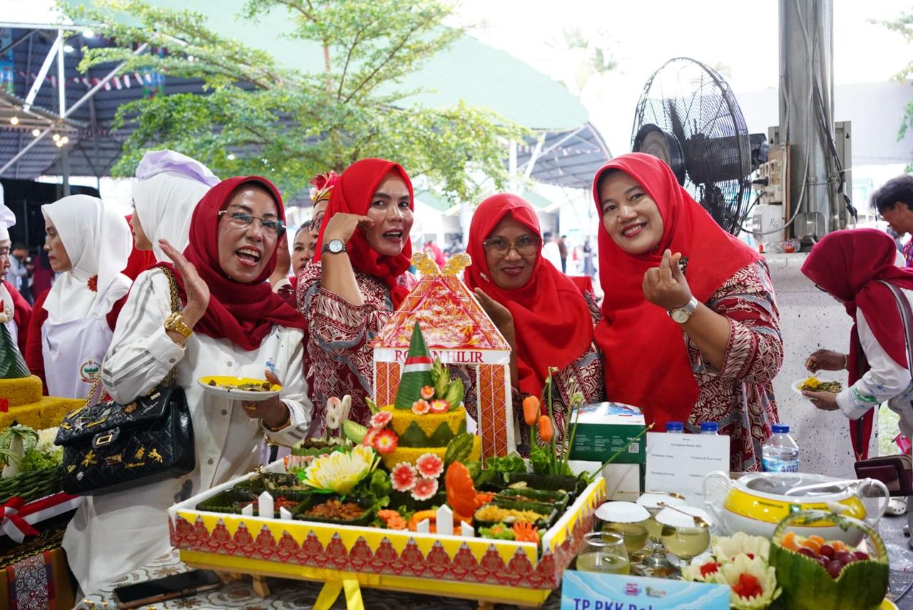 Rohil Bikin Kejutan di Lomba Menghias Tumpeng Tingkat Provinsi Riau