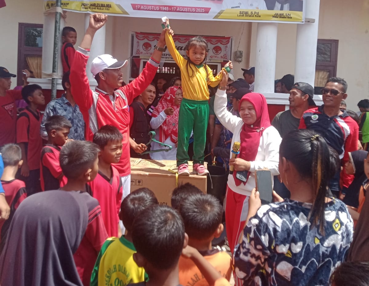 Kelurahan Sinaboi Kota Kolaborasi dengan Kepenghuluan Sinaboi Gelar Lomba Jalan Santai