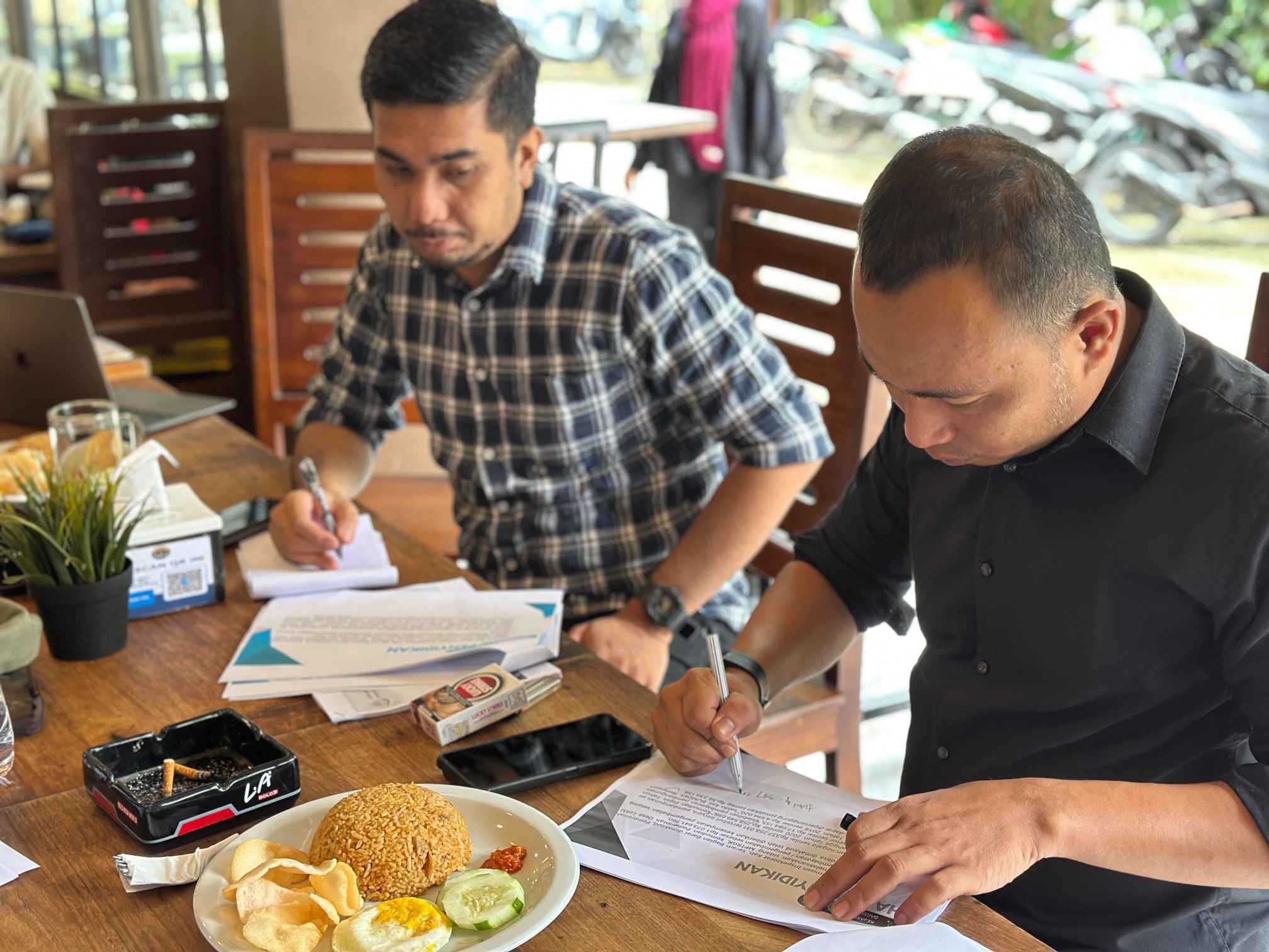 Plt. Kasi Pidsus Kejari SBB Ekspose Perkara pada Tim PKKN Kejaksaan Tinggi Maluku