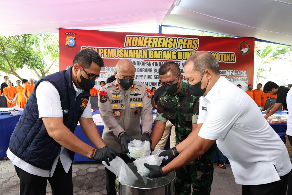 Polisi Musnahkan Barang Bukti Senilai Rp123,7 Miliar, Selamatkan 6,6 Juta Jiwa dari Narkoba