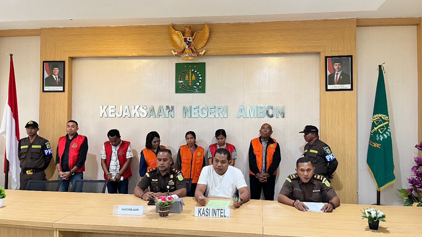 Eks Pejabat Tiouw dan 5 Perangkat Negeri Ditahan Penyidik Cabjari Ambon di Saparua