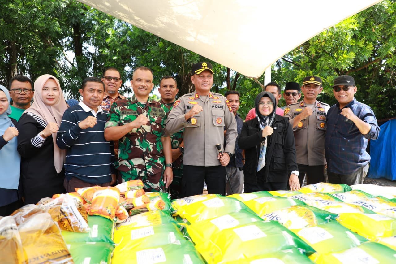 Bupati Siak Tinjau Pasar Murah di Taman Motuyoko, Kecamatan Tualang