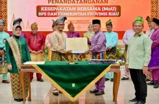 Tandatangani MoU Satu Data Indonesia, Bupati Asmar: Data Akurat, Kebijakan Tepat!