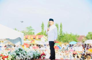 Lewat Jalan Tak Beraspal 2 Jam, Gubernur Riau Kunjungi Batang Cenaku, Rasakan Langsung Kondisi Warga