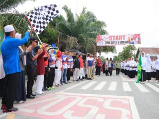 Dilepas Wabup Kampar, 3.000 Lebih Peserta Ramaikan Jalan Sehat dan Karnaval HUT RI di Kampar Utara 