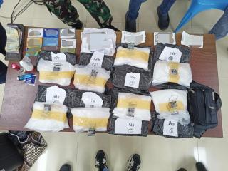 Kompak Gagalkan 11,3 Kg Sabu via Bandara, Sinergi TNI AU, Polisi, dan BNNP Riau Diacungi Jempol