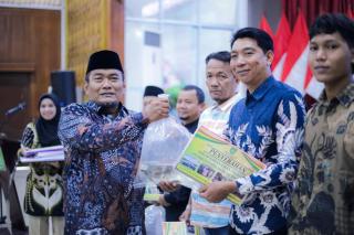 Wujudkan Nelayan Sejahtera, Pemerintah Kota Dumai Salurkan Bantuan Sarana dan Prasarana 