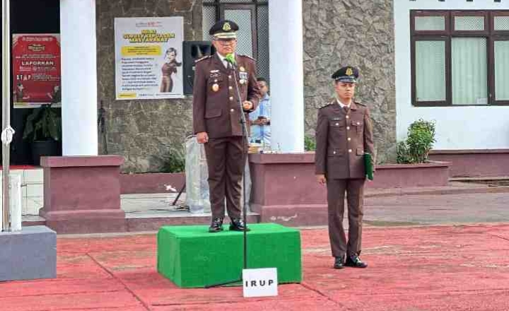 Kajari Seram Bagian Barat Pimpin Upacara Hari Lahir Kejaksaan ke-80 Tahun 2025