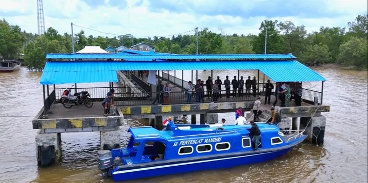 Pemkab Siak Hadirkan Layanan Kapal Gratis bagi Warga Kampung Terluar
