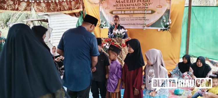 Pj Penghulu Darussalam Syafri Santuni Anak Yatim Piatu Dalam Rangka Maulid Nabi Muhammad SAW