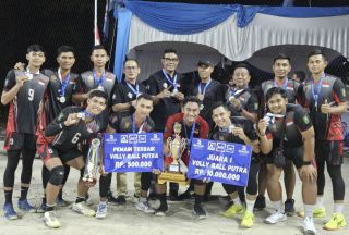 Kalahkan Telkomsel, Tim Voli Satpol PP Riau Juara Piala Wali Kota Pekanbaru