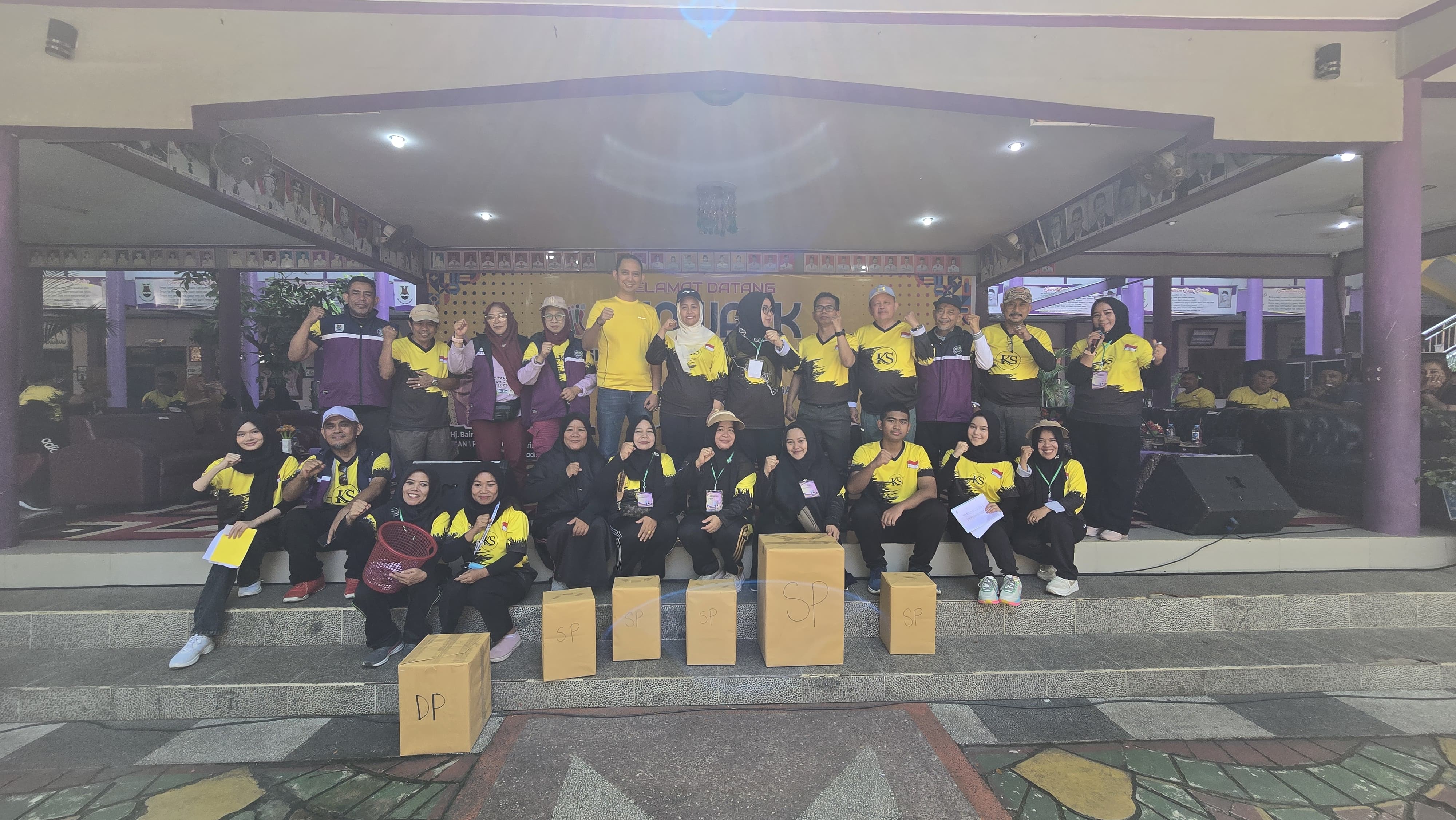 Bersama Karmila Sari, Ratusan Siswa dan Alumni Meriahkan Fun Walk SMAN 1 Pekanbaru