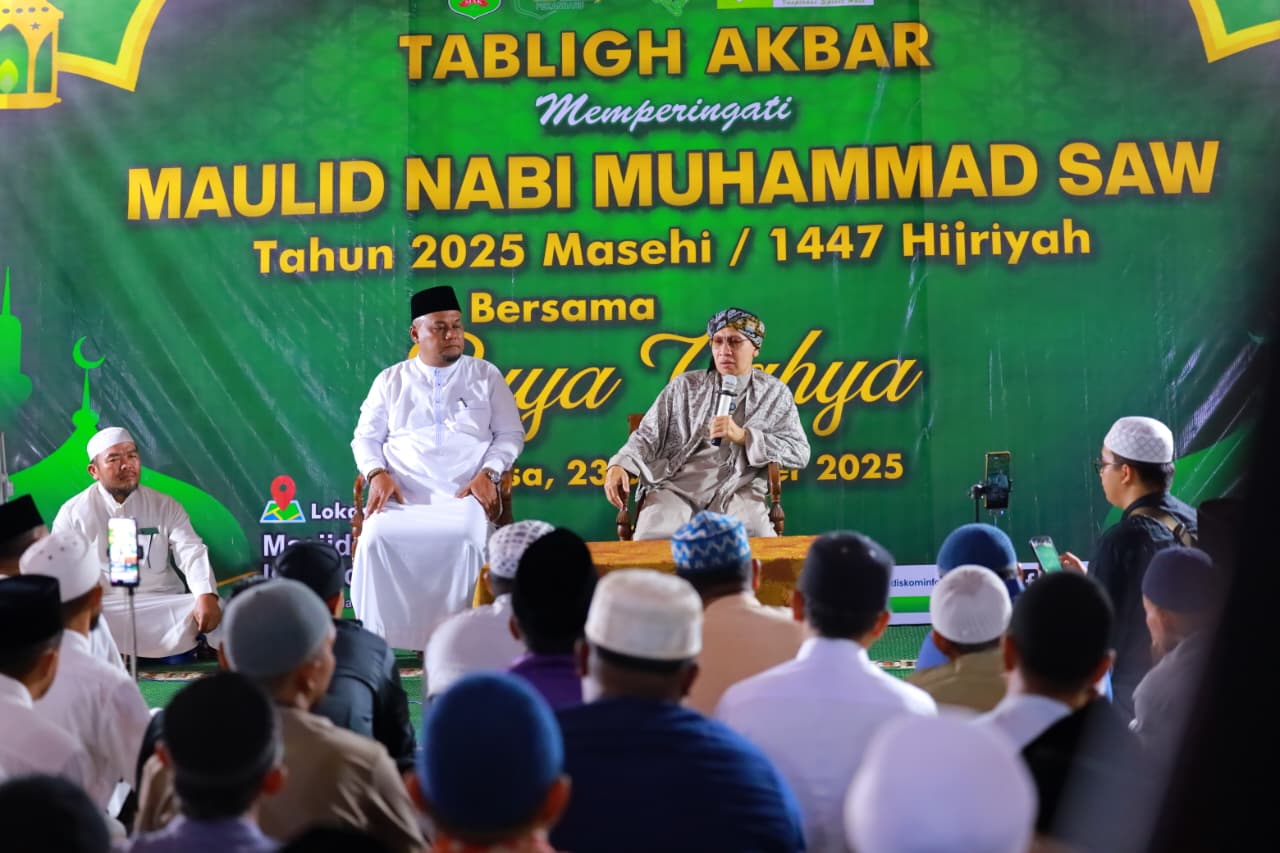 Ribuan Masyarakat Siak Ramaikan Maulid Nabi Muhammad SAW bersama Buya Yahya