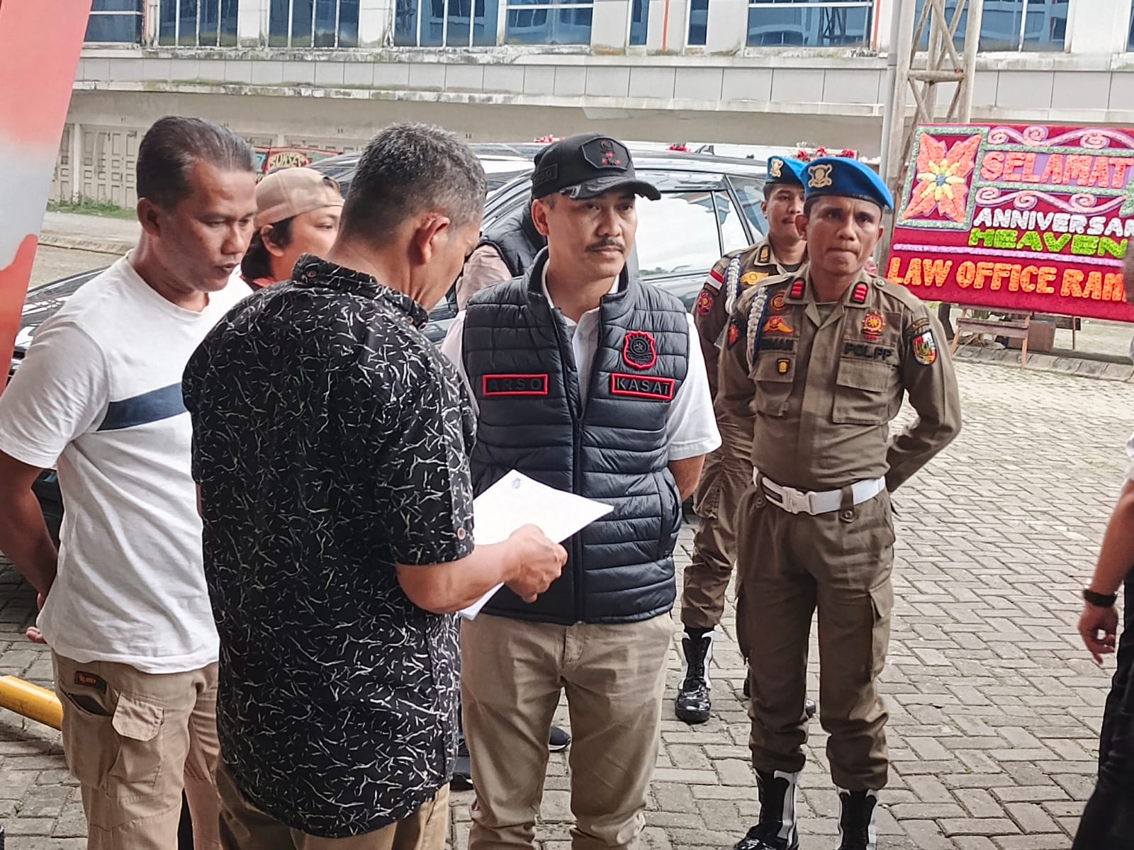 Nekat Gelar Event Tanpa Izin, Satpol PP Segel Heaven Two Resto dan KTV