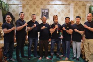 Bupati Inhil Bangga, Rizkan Raih Juara Dunia Strongman di Irlandia