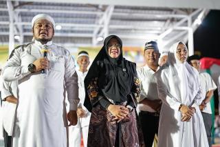 Afni Z Hadir di Malam Puncak Peringatan HUT ke 30 Kecamatan Minas