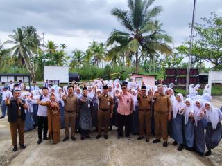 Pemkab Inhil dan Ditjen Polpum Kemendagri Goes to School, Ngobras Wasbang di SMAN 2 Tembilahan