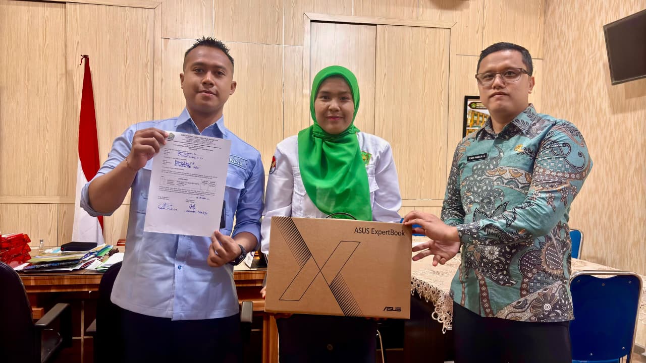 Guru MTs Baitsuddin Rupat Utara, Rosmiatin, Raih Anugerah Media Pembelajaran dari Kemenag RI