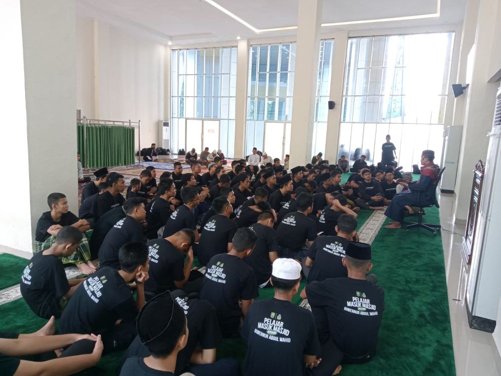 Pelajar Pekanbaru Antusias Ikuti P3R-SQT, Harap Program Pembinaan Spiritual Riau Terus Berlanjut