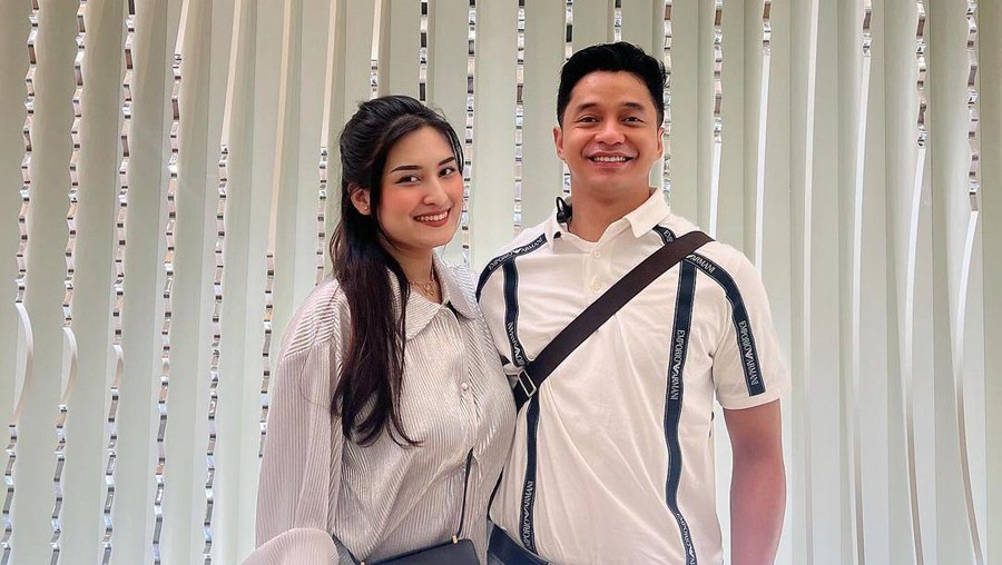 Angbeen Rishi Ungkap Kehilangan Cinta, Adly Fairuz Justru Pamer Foto Bareng Lawan Main