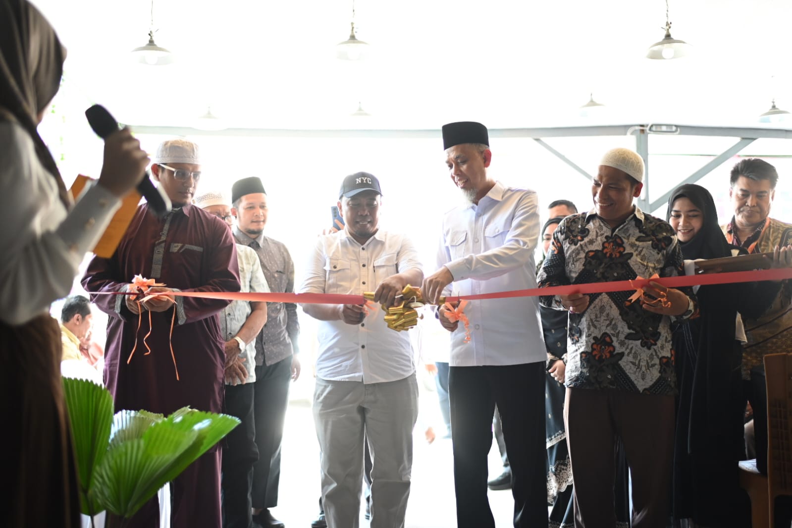 Dorong UMKM Naik Kelas, Wako Paisal Resmikan UMKM Raja Bakar Nunang Indah